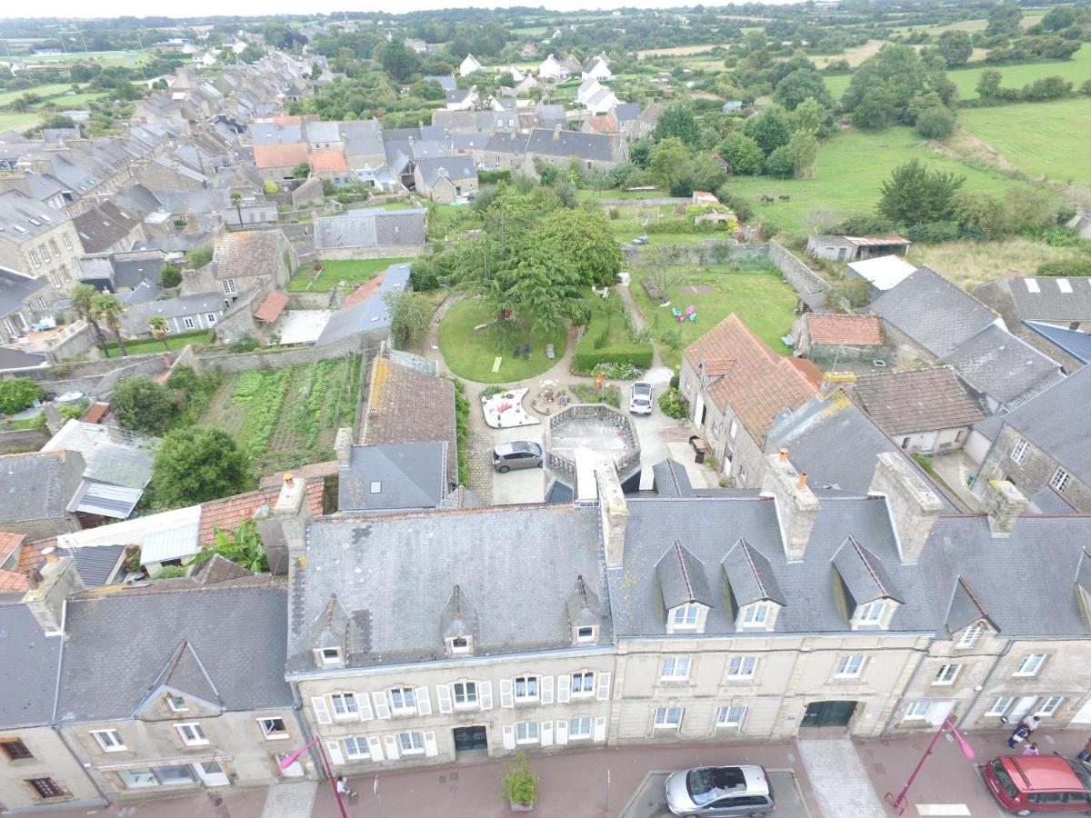 Chez Mario Apartment Saint-Pierre-Eglise ภายนอก รูปภาพ