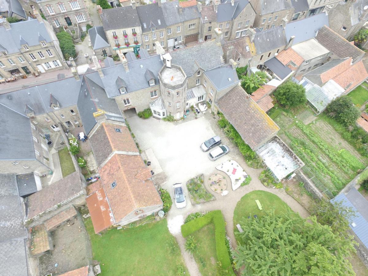 Chez Mario Apartment Saint-Pierre-Eglise ภายนอก รูปภาพ