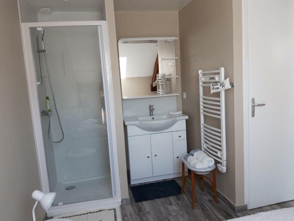 Chez Mario Apartment Saint-Pierre-Eglise ภายนอก รูปภาพ