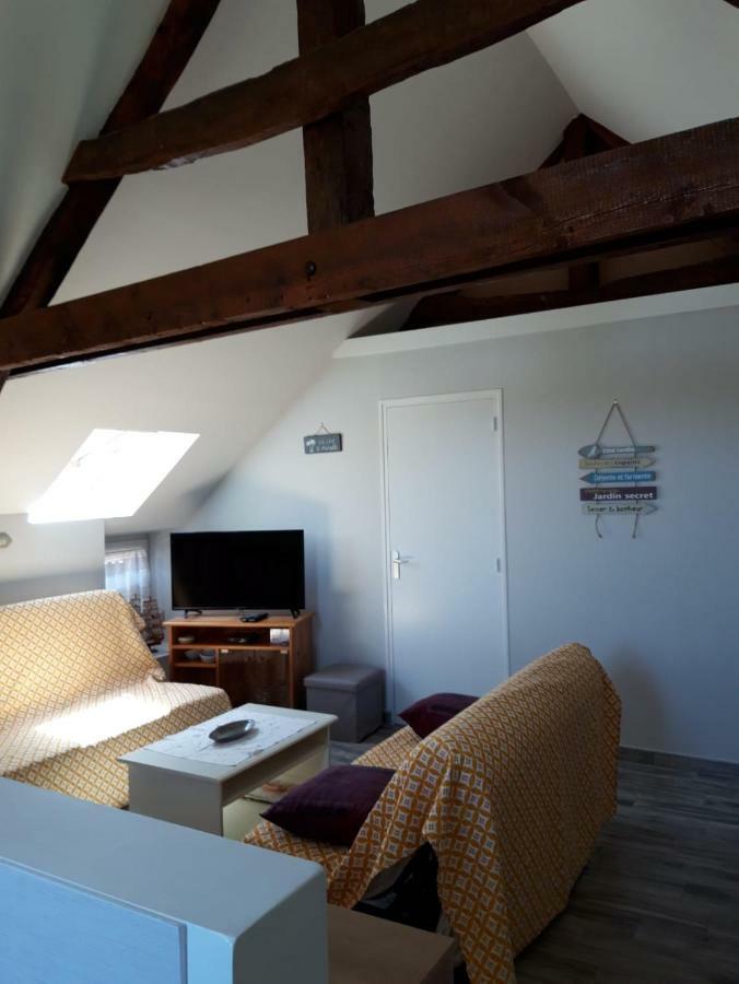 Chez Mario Apartment Saint-Pierre-Eglise ภายนอก รูปภาพ